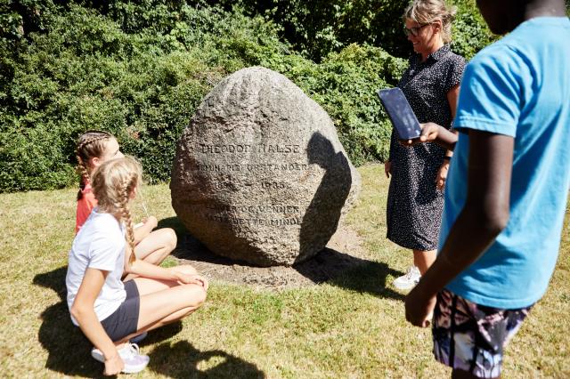 Elever med smartphone